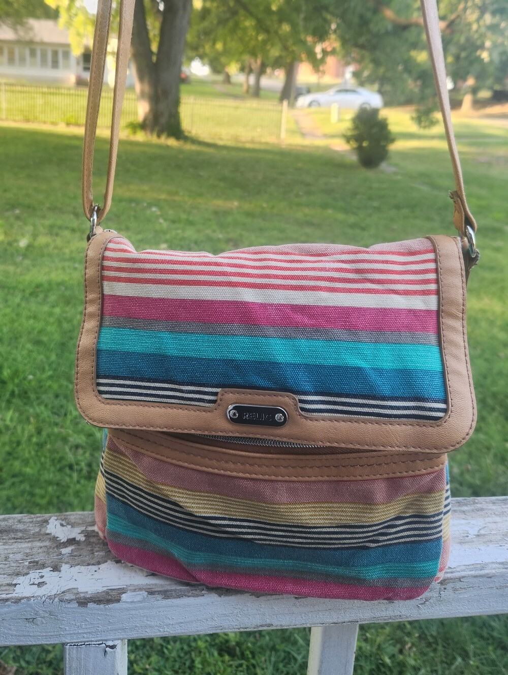 Relic By Fossil Vintage Tan and Multicolor Striped Canvas Crossbody Purse EUC